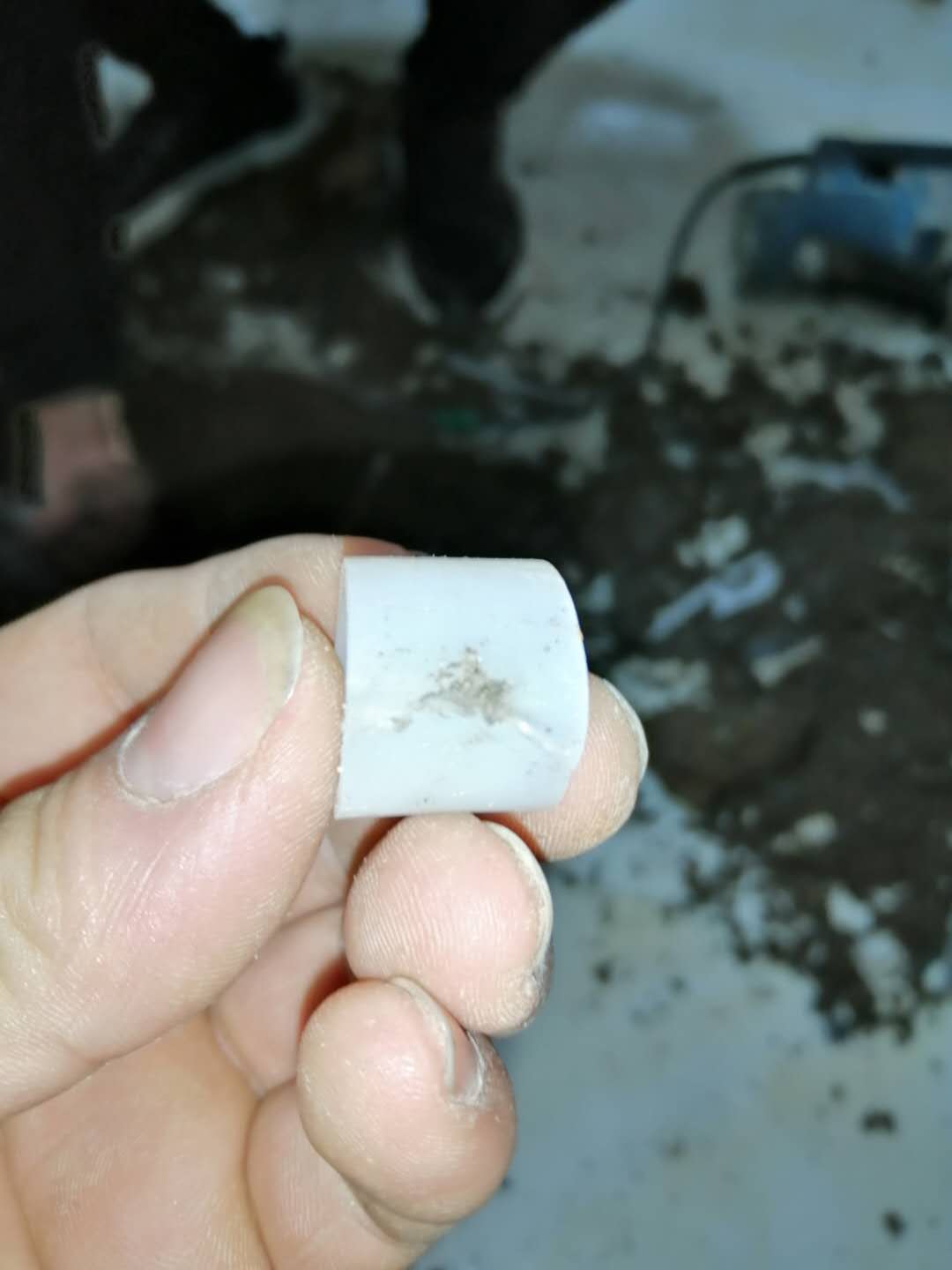 信宜家里地暖漏水了怎么办？